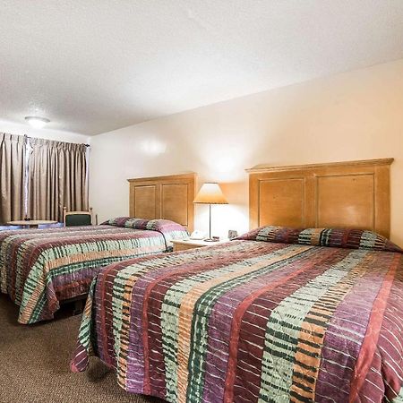Econo Lodge Inn & Suites Kalispell - Glacier National Park Gateway Eksteriør bilde
