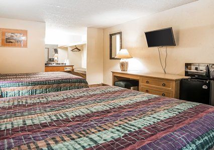 Econo Lodge Inn & Suites Kalispell - Glacier National Park Gateway Rom bilde