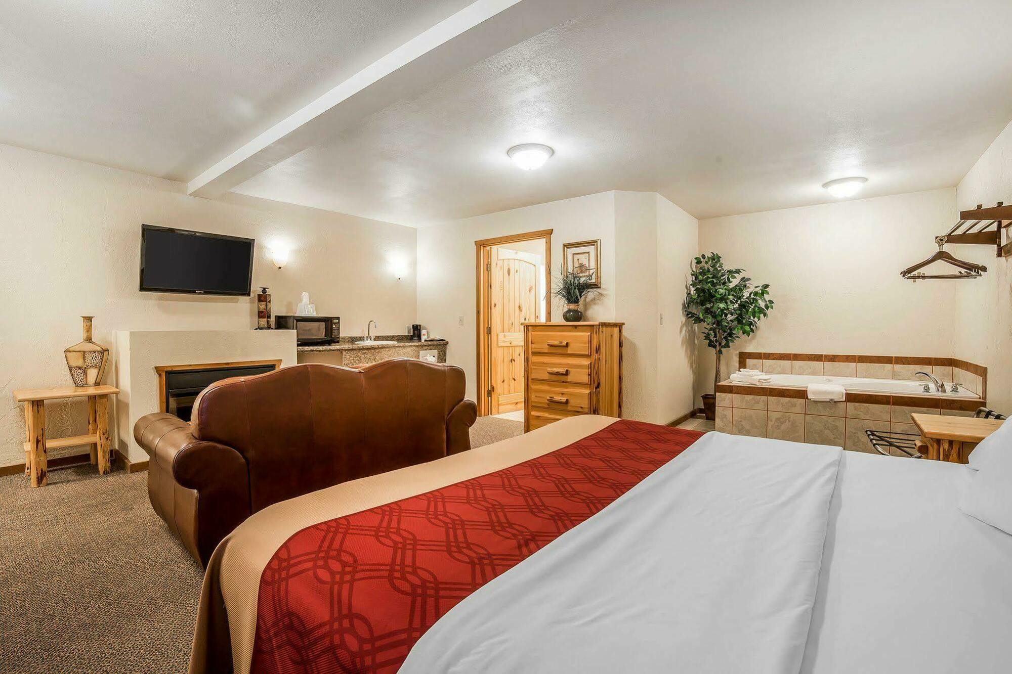 Econo Lodge Inn & Suites Kalispell - Glacier National Park Gateway Eksteriør bilde